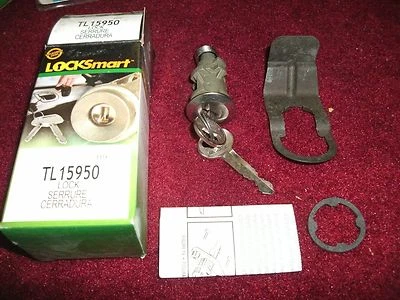 Ford Fairmont Granada 1981 1982 1983 conjunto de llave de maletero y cilindro de bloqueo nuevo Foto 1 de 3