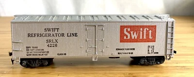 Tyco HO Scale Swift Refrigerator Line Box Car SRLX 4226 Model Train M9 - Image 1 of 4