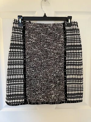 Minifalda LOFT Outlet Talla 2 Tweed Rayas Lunares Flecos Multicolor Forrada Cremallera Lateral Foto 1 de 4