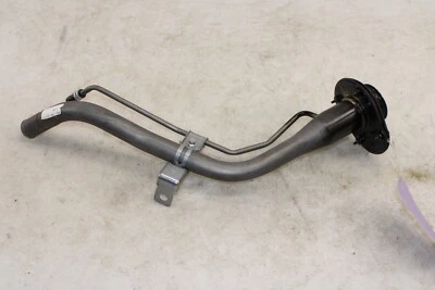 Гриф топливного бака 2016-2023 Mazda MX-5 Miata от оригинального производителя FZ11 - Изображение 1 из 4