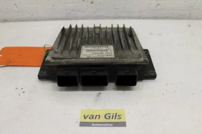 ECU Renault Megane II Grandtour (KM) 2005 8200334419 / 8200414354 / 82683614KXG - Immagine 1 di 2