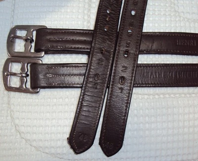 HENRI DE RIVEL (HDR) Stirrup 皮革-优质棕色皮革 - 7/8" x 48" - 灰色 — 第 1/4 张图片