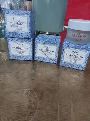 Crema de ojos Fresh Lotus Youth Preserve 0,5 oz/15 ml nueva con caja Foto 1 de 3