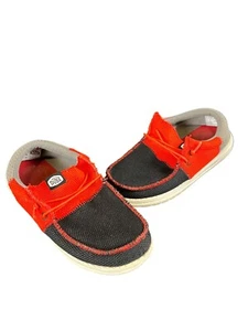 Hey Dude Wally Youth 3 Y Tri Sport Mesh Black Red Gray Color Block - Picture 1 of 7