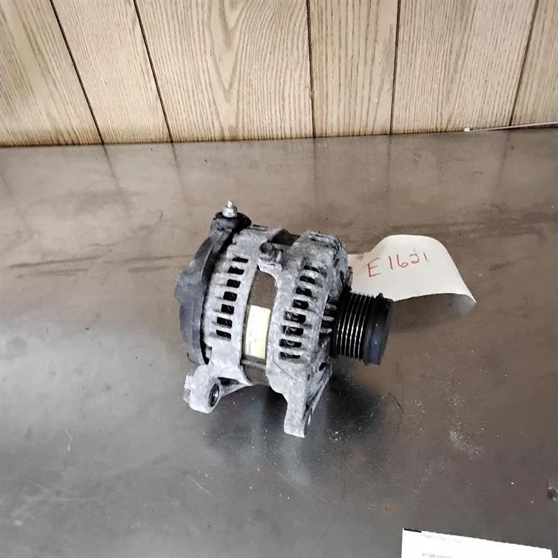 Alternator TOYOTA CAMRY 12 13 14 - Изображение 1 из 1