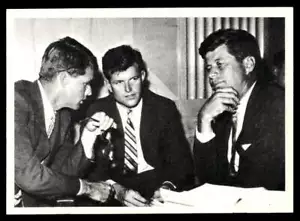 1964 Topps John F. Kennedy #45 Sen. Kennedy Speaks His Brothers NR-MINT - Bild 1 von 2