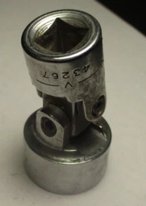 Craftsman 43267 3/8" Dr 6pt SAE 3/4" Shallow Universal Swivel Socket USA-V- - Picture 1 of 4