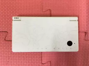 Nintendo DSi Pokemon Reshiram & Zekrom Edition Blanco Japón - Imagen 1 de 9