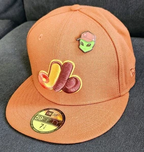 Montreal Expos New Era 59fifty Fitted Hat Size 7 1/8 - Outer Space Alien Pin - Picture 1 of 6