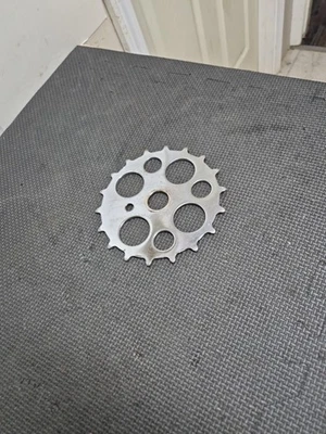 Vintage Schwinn 18t Bicycle Sprocket Whizzer Cycle Truck Juvenile S2 Skiptooth - Image 1 of 4