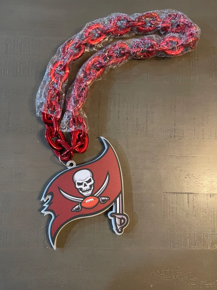 NFL TAMPA BAY BUCCANEERS CADENA GRANDE LOGOTIPO PLÁSTICO COLLAR ESPUMA ROJA LOGOTIPO NUEVO Foto 1 de 4