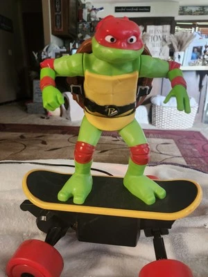 Teenage Mutant Ninja Turtle Raphael Skateboard RC (no remote) Charged - Image 1 of 4