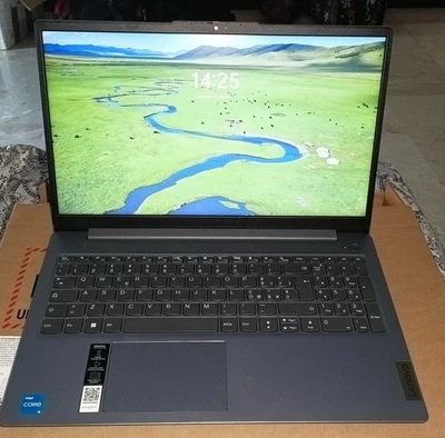 lenovo ideapad slim 3 1TB SSD 16GB RAM Windows 11 intel Core i5 Di Ultima Genera - Immagine 1 di 4