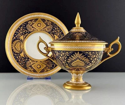 Taza Cubierta de Porcelana Derby Antigua Rara con Plato Pintado a Mano Siglo XIX Foto 1 de 4