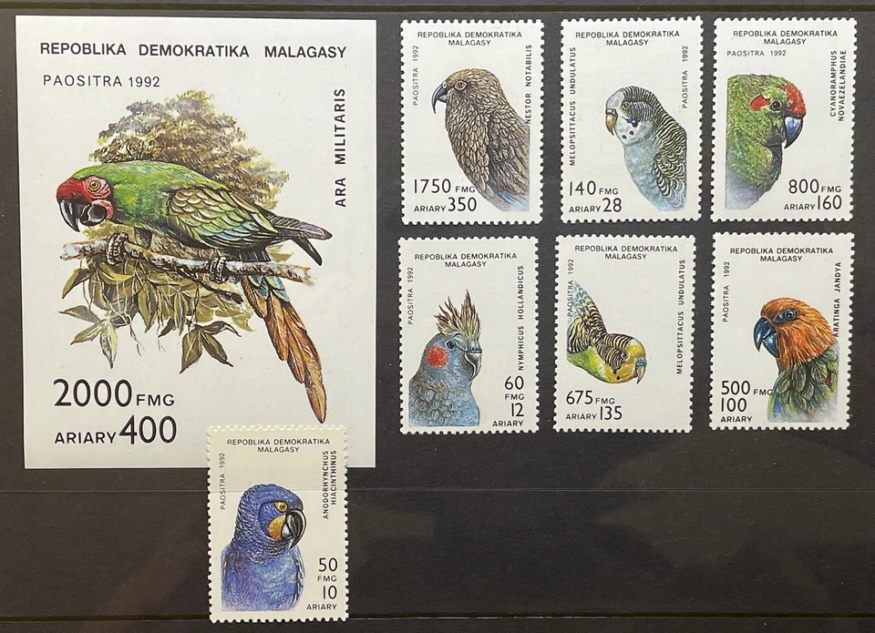 CONJUNTO DE SELOS DE PAPAGAIOS MADAGASCAR 7V + SS 1992 MNH PÁSSAROS FAUNA NATUREZA ARARARA - Imagem 1 de 3