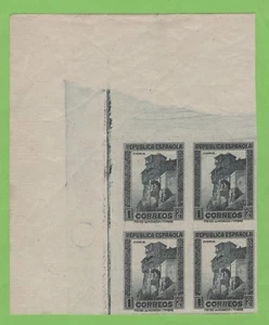 ESPAÑA 1932 EDIFIL 673s** BLOQUE DE 4 CON AMPLIA ESQUINA DE PLIEGO  - Imagen 1 de 2