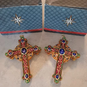 RADKO Christopher - LOTTO di 2 - RELIGIOSI - CROCE con gioielli ORNAMENTI con scatola - Foto 1 di 13