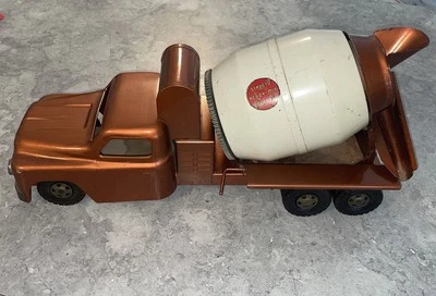 Vintage Structo Concrete Mixer Truck / Working Drum / Pressed Metal - Image 1 of 4