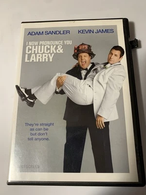 I NOW PRONOUNCE YOU CHUCK & LARRY Foto 1 de 4