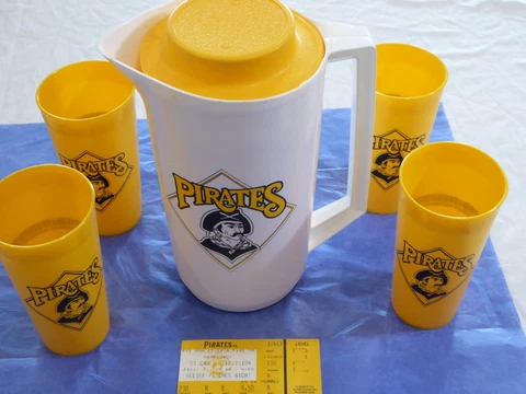 Pittsburgh Pirates Relief Pitcher and cups 1988 SGA with ticket - BRAND NEW Cover