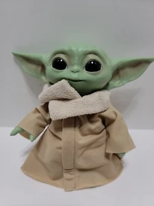 Star Wars-The Mandalorian:Baby Yoda/The Child/Grogu Talking Figure/Plush - Picture 1 of 2