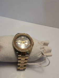 Guess Watch Sold As Is For Parts Gold Tone Broken No Back Plate - Picture 1 of 3