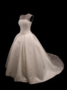 Couture Illusion Neckline Casablanca Satin Bridal Ball Gown Wedding Dress 10 - Picture 1 of 7