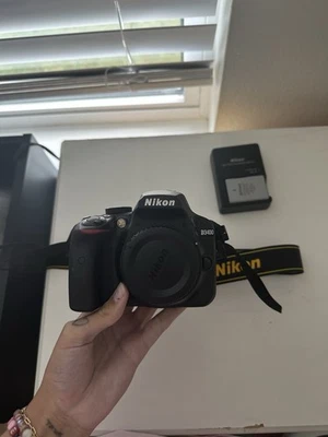 Nikon D3400 Camera kit Used Excellent Condition - Image 1 of 4