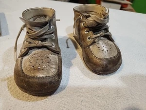 Antique Baby Shoes Booties White Leather Lace Up 4.5" Long 2" wide - Picture 1 of 6