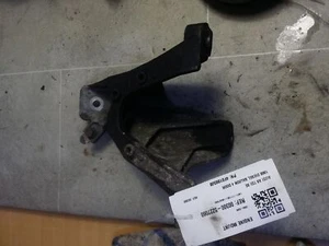 AUDI A6 TDI SE 2004-2008 ENGINE MOUNT 4F0199308 - Picture 1 of 2