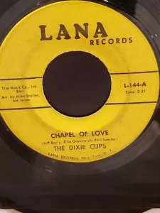 THE DIXIE CUPS 7" 45 RPM "Chapel of Love" & "Ain't That Nice" G+ condition - Imagen 1 de 4
