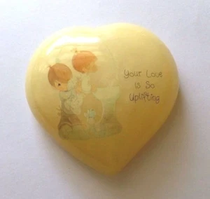 1992 PRECIOUS MOMENTS YOUR LOVE IS SO UPLIFTING HEART PAPERWEIGHT STONE ITALY - Picture 1 of 10