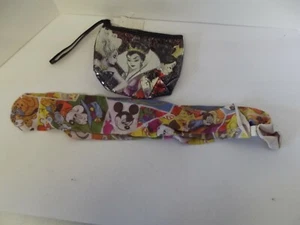 Bolso de lentejuelas de diseñador Disney Villanos nuevo con etiquetas calcetines Don Loper Mickey Ursula - Imagen 1 de 6