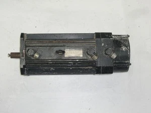 LENZE SERVO MOTOR MDFKARS090-22 - Picture 1 of 1