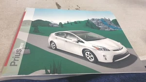 2013 TOYOTA PRIUS USA  Sales Brochure  - Picture 1 of 8