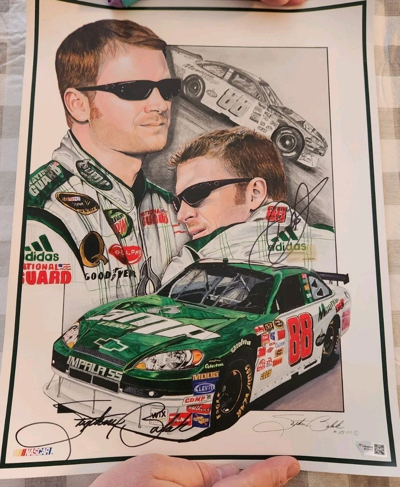 Certificado de autenticidad de imagen autografiado de Dale Earnhardt Jr Foto 1 de 1