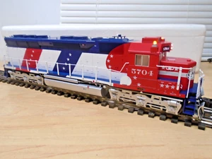 Lionel Bicentennial SF SD45 Non-Powered Loco #5704 w/Super Bass Sound+Part OB - Picture 1 of 13