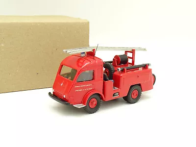CIJ Codice 3 SB 1/43 - Renault 2T5 Galion Pompiers - Immagine 1 di 4