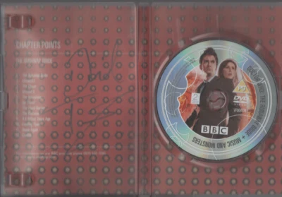 DVD DOCTOR WHO THE RUNAWAY BRIDE CHRISTMAS SPECIAL SIGNED BY DAVID TENNANT - Image 1 of 3
