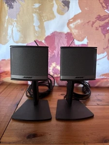 Par de altavoces satélite multimedia Bose Companion 3 Serie II solo cubo lateral - Imagen 1 de 5