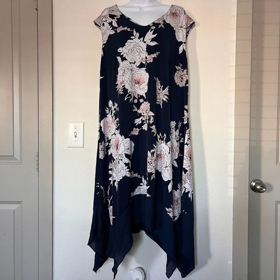 Vestido Luxology Azul Marino Floral Pañuelo Dobladillo Talla Grande 2X Manga Gorra Foto 1 de 4