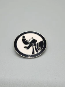 DISNEY 2007 TRADING PIN HIDDEN MICKEY 2 OF 4 PLUTO SILHOUETTE - Picture 1 of 2