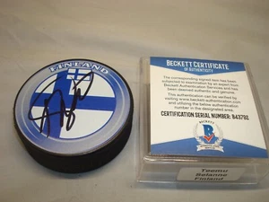 Disco de Hockey Teemu Selanne Firmado Equipo Finlandia Autografiado Beckett BAJO AUTENTICIDAD 1B - Imagen 1 de 3