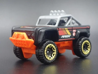 1966-1977 Ford BRONCO 4X4 fuori Strada su Misura Nero 1:64 Scala Modellino Auto - Immagine 1 di 4