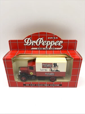 Vintage Lledo Days Gone Die Cast 28034 - Dr Pepper 1934 Mack Canvas Back Truck - Image 1 of 4