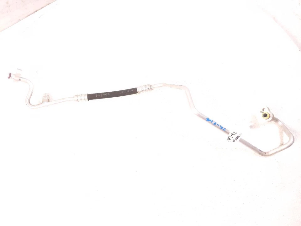 Manguera de aire acondicionado Mercedes-Benz E350 2006-2016 212-830-95-00 *3,5 L tracción trasera Foto 1 de 4