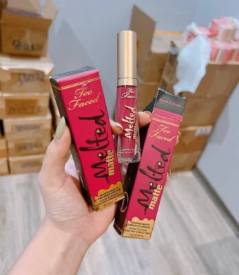 Batom líquido fosco derretido Too Faced 0,23 fl oz "Bend & Snap" MSRP $26~ NOVO - Imagem 1 de 4