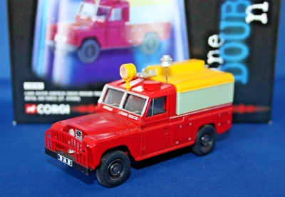 RAF FIRE SERVICE LAND ROVER CRASH RESCUE TRUCK - 1/43 scale by CORGI CC07407 - Image 1 of 4