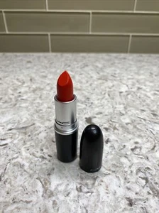 Lápiz labial mate Mac Rouge A Levres - Dama Peligro 3g/0,1 oz nuevo sin caja - Imagen 1 de 3