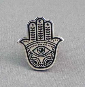 HAMSA HAND PIN BADGE - Picture 1 of 1